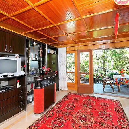 Holiday Balaton H316 度假居 *
